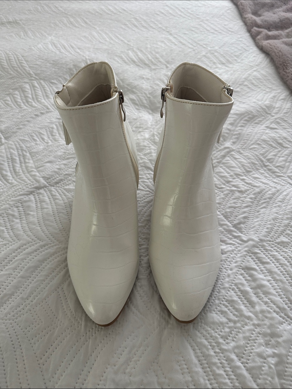 Women's White Croc-Embossed Ankle Booties with Side Zip